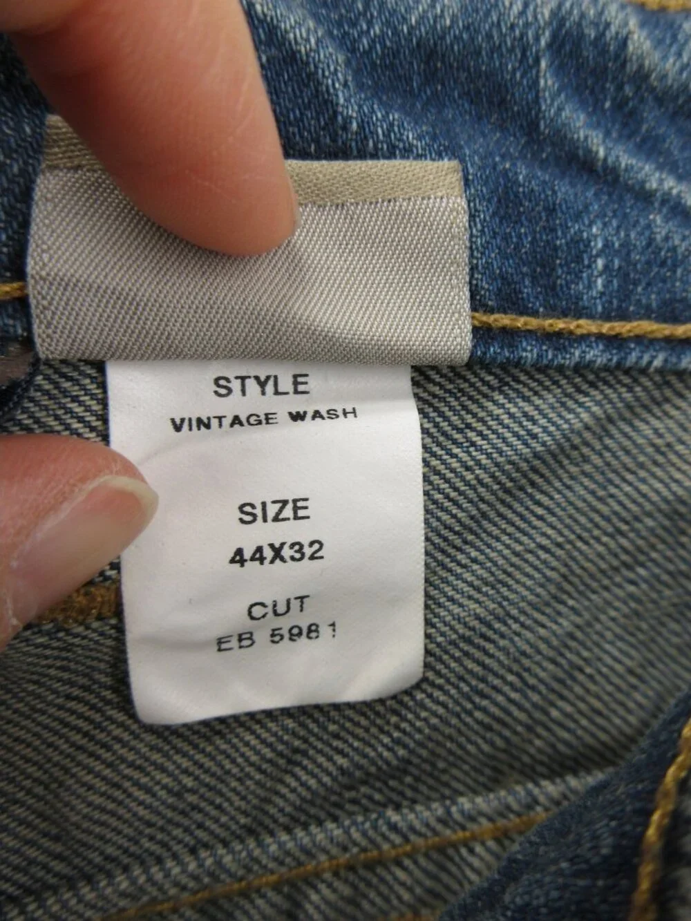 Bills Khakis Jeans 44X32 Straight Denim Classic Fit Vintage Wash NEW